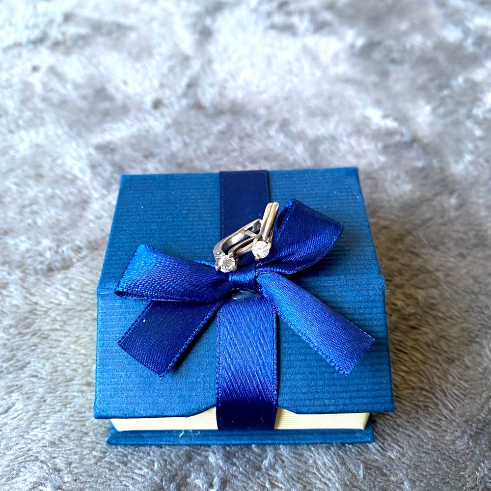 Sterling silver 925 proof with cubic zirconia earrings